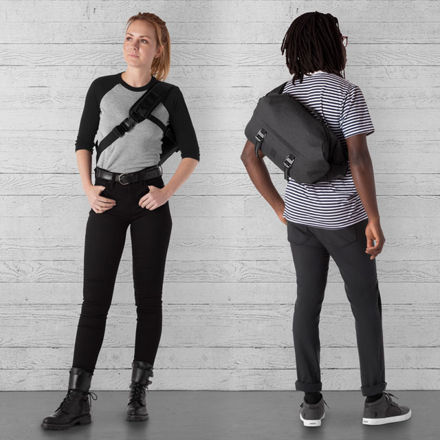 Chrome Unisex Vale Sling