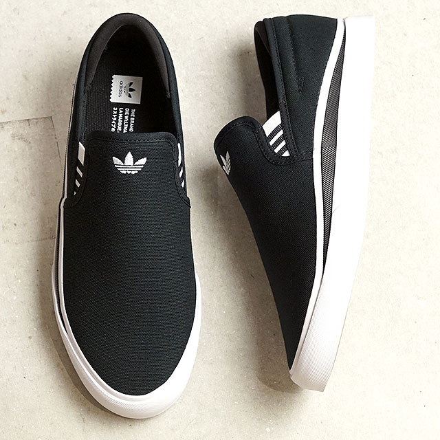 adidas sabalo slip on black