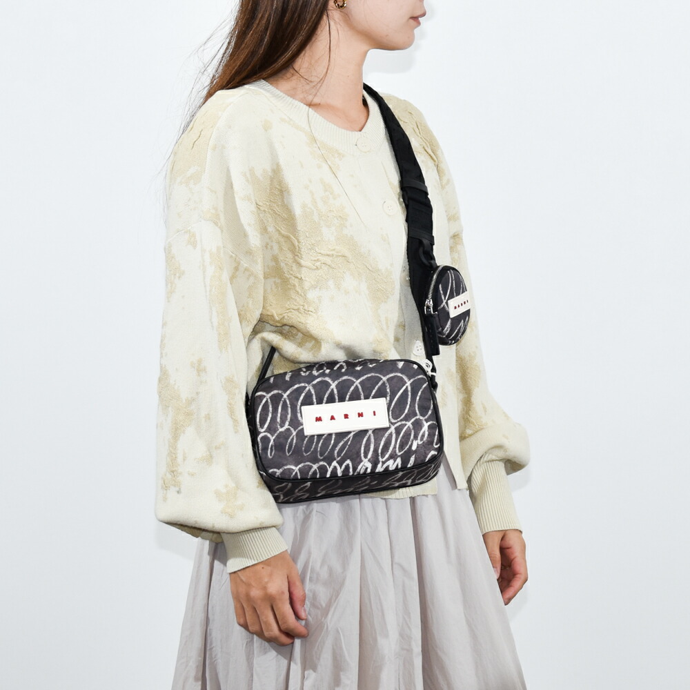 楽天市場】マルニ コインケース ストラップ付き ラウンドファスナー