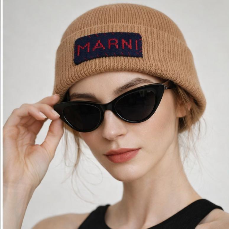 マルニ リブビーニー 継ぎ切れ タン羊毛製 フィッシャーマンズ  MARNI  ロゴタイプ CLZC0183Q0 UFW622 編み物帽