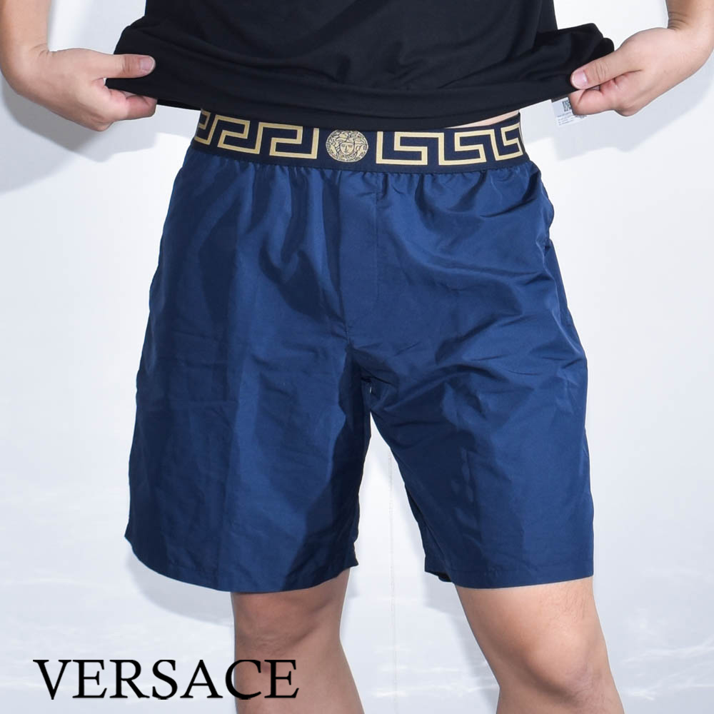 セール中！水辺の王者！VERSACE スイムウェア ショートパンツ 青黒金　4 平本蓮着用 水辺の王者！VERSACE スイムウェア ショートパンツ