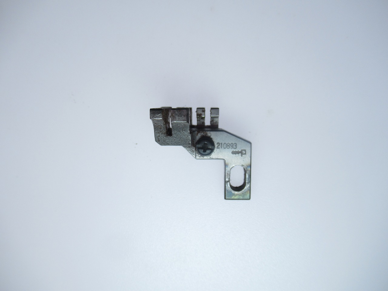 【楽天市場】【中古品】純正品ペガサス 代表機種E32-411シリーズ 主送り歯（組）1.25 パーツ番号：210893：ミシン屋さん3号店
