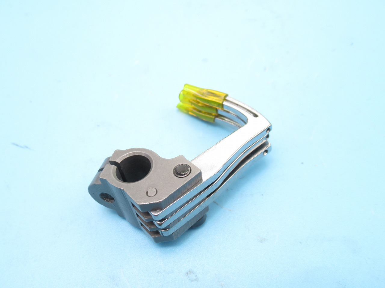 ルーパーホルダーセット　パーツ番号：B2513-026-DAO　サイズ4.8mm｜ミシン屋さん3号店