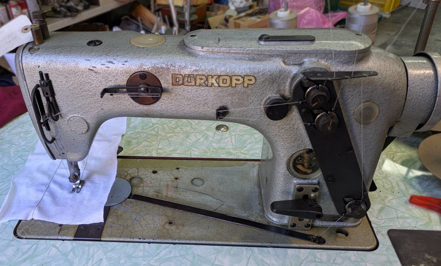 楽天市場】【中古】日本製 JUKI LK-1852 小閂止めミシン 脚卓100V 