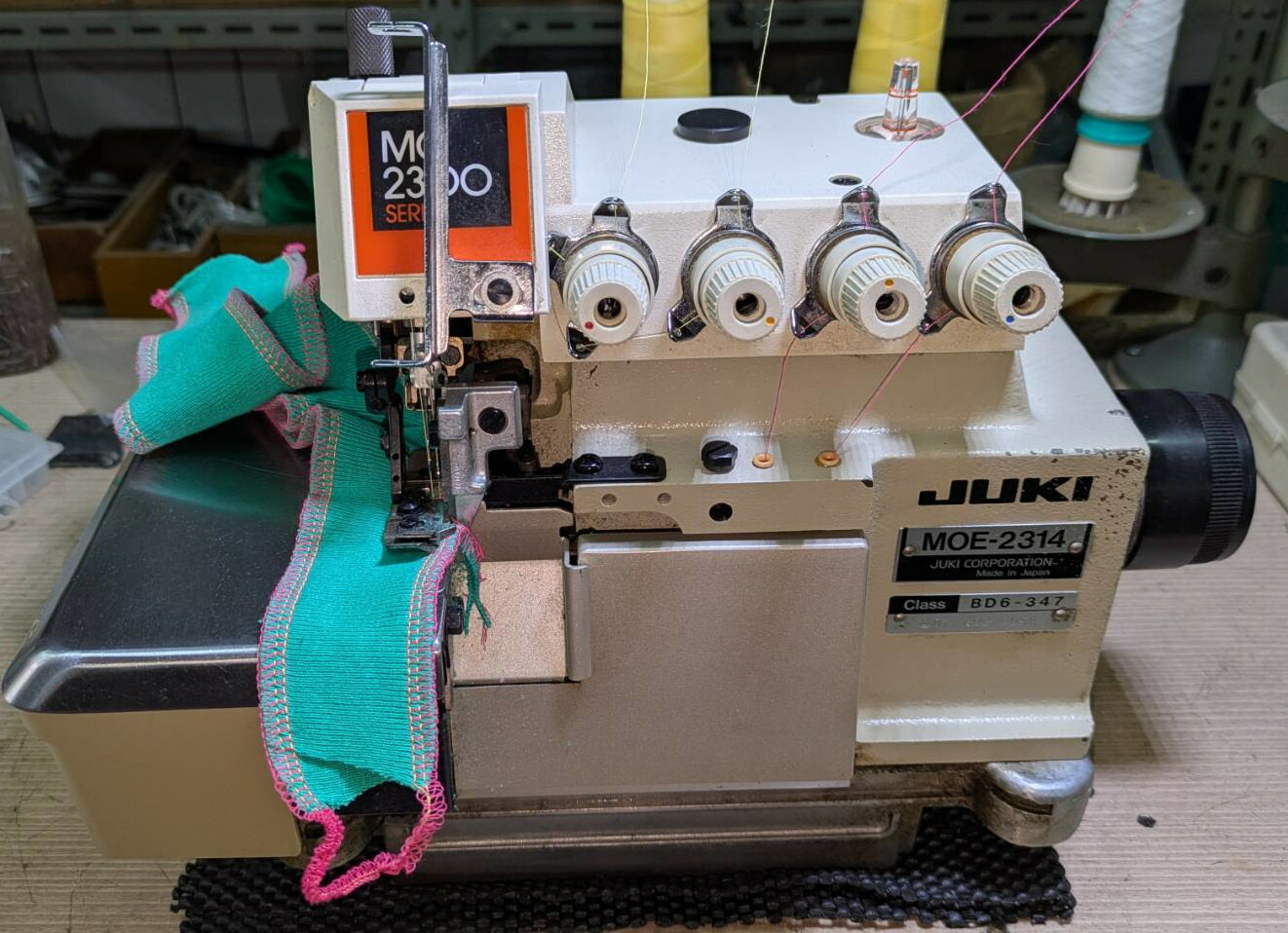 【中古】JUKI 2本針4本糸 オーバーロックミシン 日本製 MOE-2314 頭部のみ。|ミシン屋さん3号店