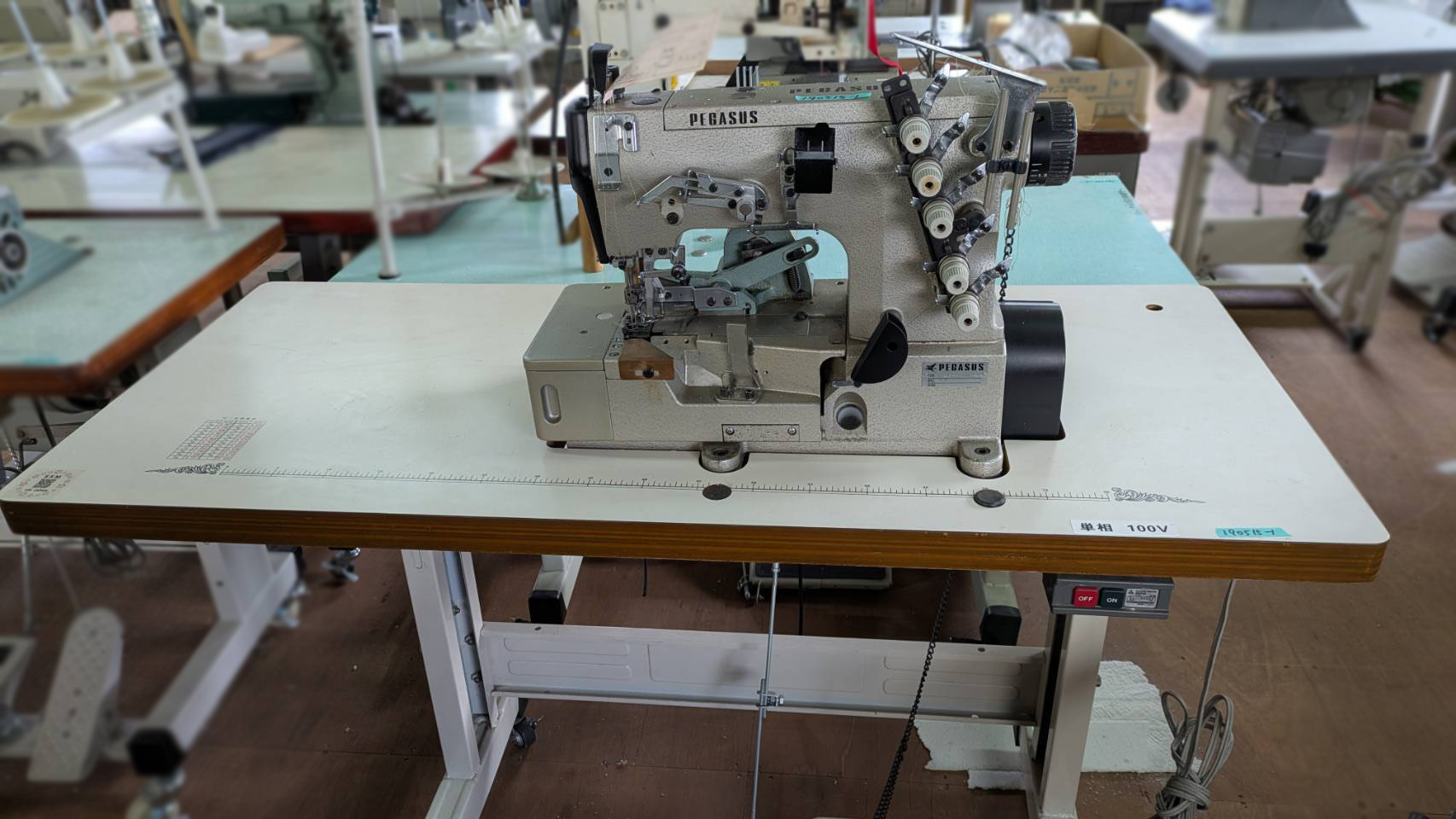 【中古】 ペガサス PEGASUS 日本製 W562-01-AB 偏平縫い 2本針3.2mm クラッチモーター100V仕様|ミシン屋さん3号店