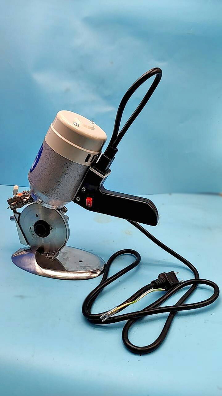 丸刃裁断機 （刃直径約90mm)MB-90　裁断能力22mm 100V　50/60Hz