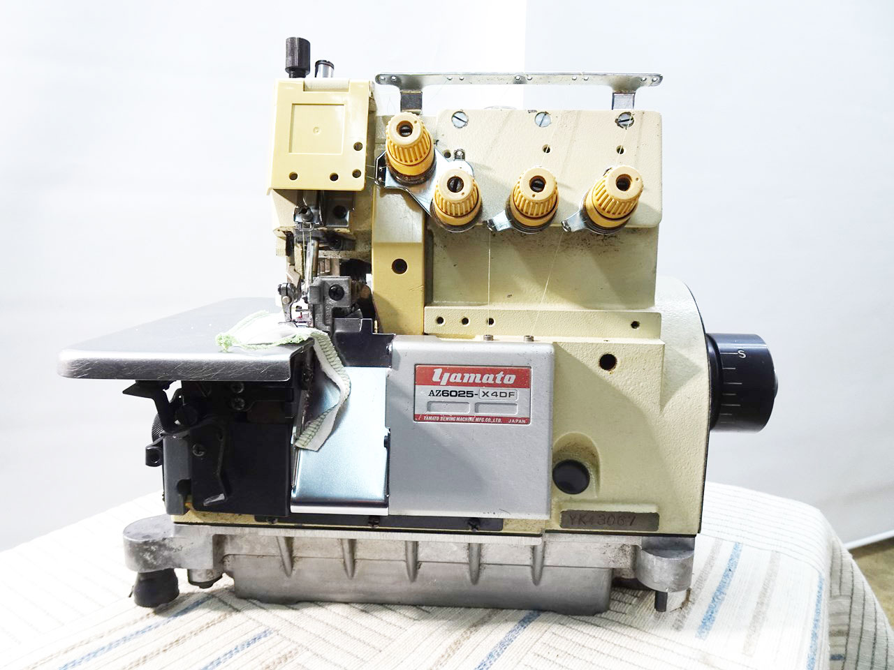 【中古】YAMATO ヤマト 日本製　az6025-x4df 頭部のみ お客様の希望により、テーブル・脚・モーターは別お見積｜ミシン屋さん3号店