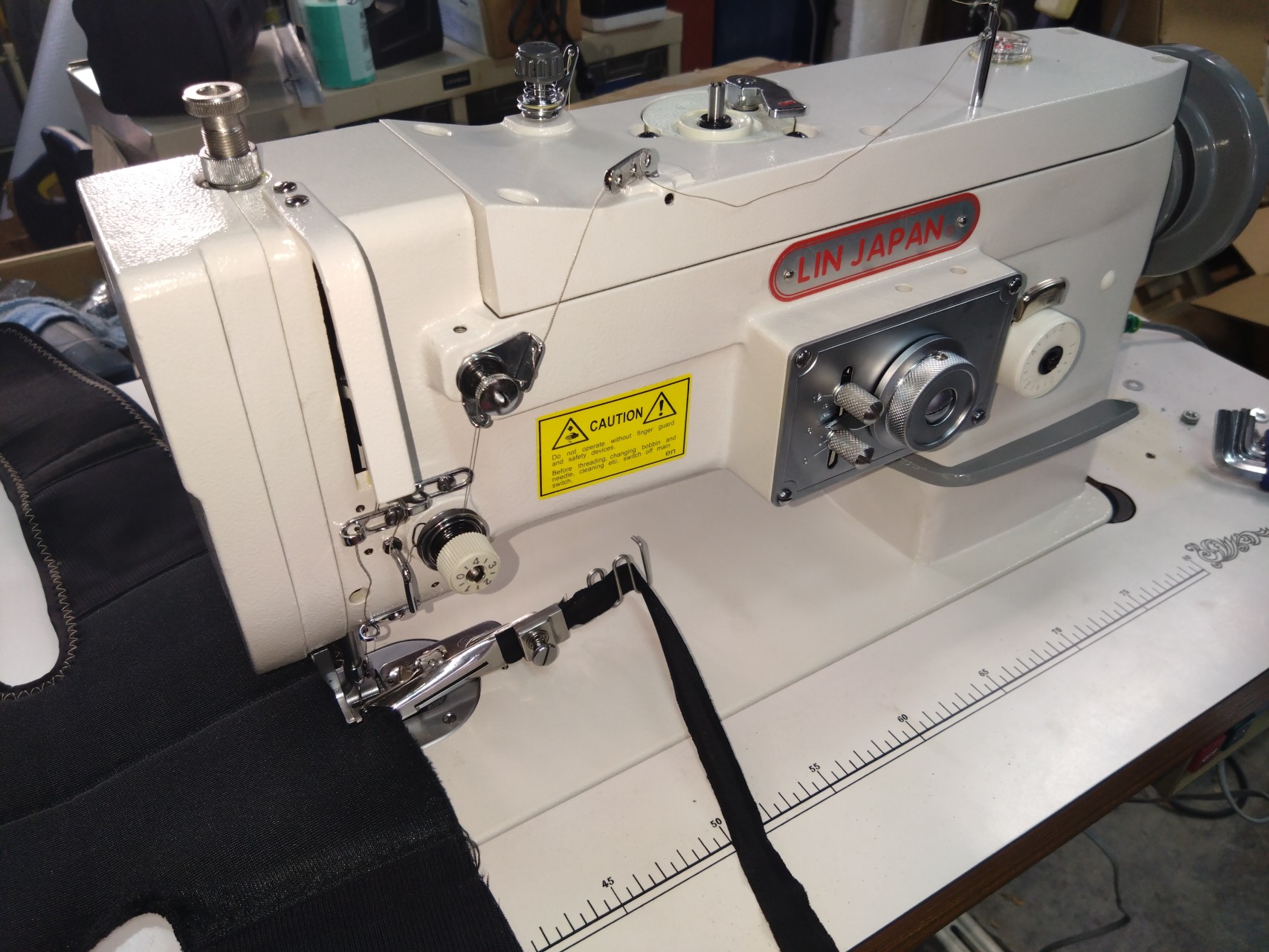 1本針本縫い上下送り2点千鳥ミシン モデルNO SSM-CW-1205 型 頭部のみ 「テーブル・脚・モーター別お見積もりとなります。」最大ふり幅10mm 　必要に応じてバインダー別注製作可