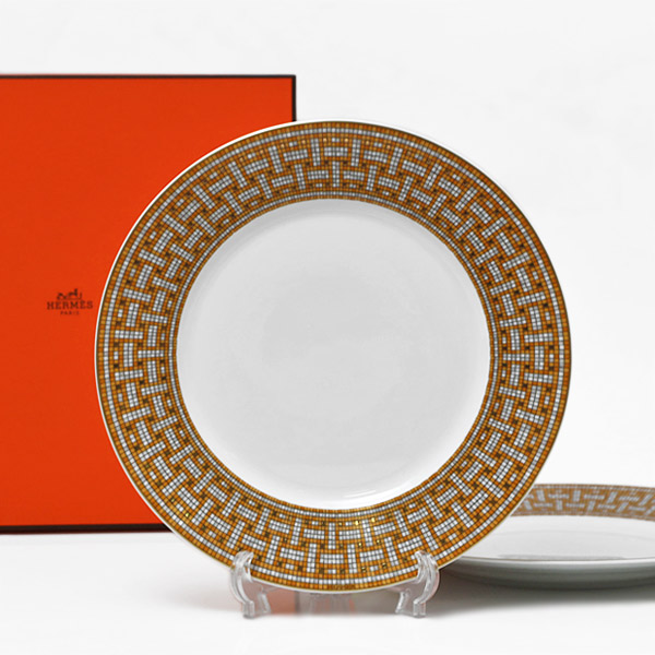 【再入荷！】【2点セット】エルメス HERMES モザイクヴァンキャトル 026001 ORO 丸型 プレート 27.5cm 絵皿 装飾 陶器｜ブランドジュエリー京都店