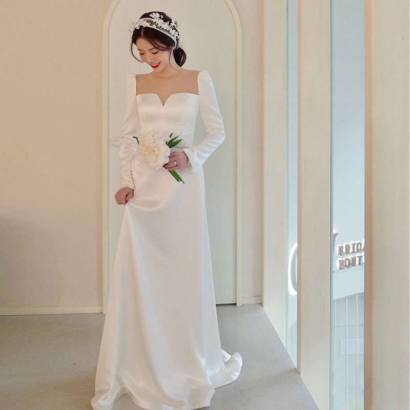 ウェディングドレス シンプル 長袖 秋冬 二次会 結婚式 前撮り ブライダル ロングドレス 花嫁 スレンダードレス 海外挙式 フォトウェディング オフホワイト Aラインドレス wedding dress 教会ウェディング 文化祭 小さいサイズ 大きいサイズ オーダーメイド