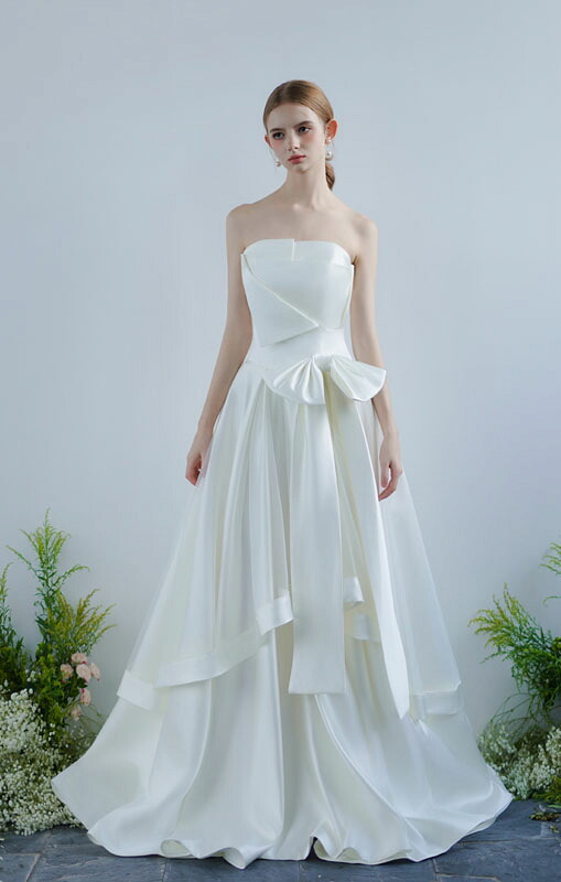 ウェディングドレス 花嫁 ブライダル ロングドレス 結婚式 海外挙式 wedding dress ストラップレス リボン 前撮り 後撮り パーティードレス プリーツスカート フォーマル イブニングドレス ワンピース ノースリーブ イベント用 写真 披露宴 演奏会|MISS-R