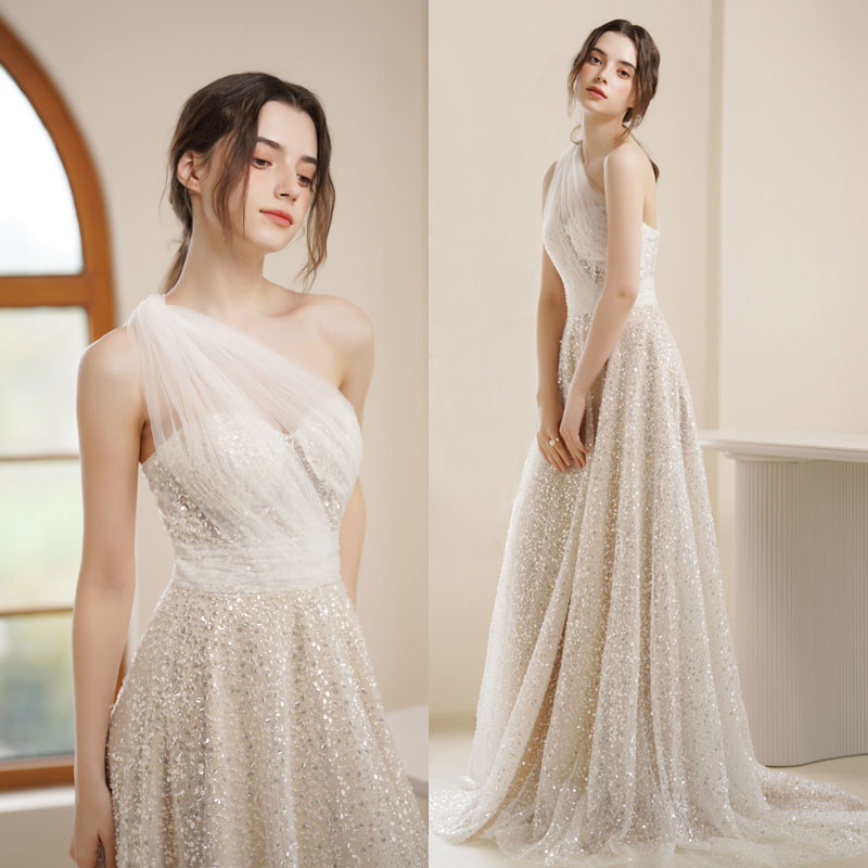 ウエディングドレス 花嫁 結婚式 ロングドレス ワンピース 海外挙式 前撮り 後撮り ピカピカ光るパーティードレス 二次会 Aラインドレス BlingBling wedding dress フォーマル イブニングドレス 2.5次会 フォーマルドレス 小さい 大きい イベント用 写真 披露宴 演奏会｜MISS-R