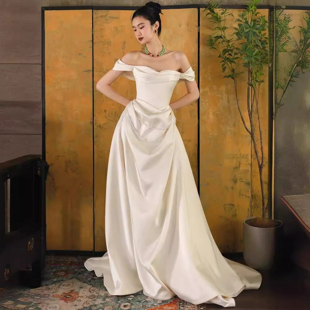 ウェディングドレス サテン ロングドレス 結婚式 Aラインドレス 花嫁 前撮り 二次会 イブニングドレス ブライダル ワンピース オフショルダー ドレス 海外挙式 お呼ばれ ドレス 結婚式 披露宴 演奏会 文化祭 小さいサイズ 大きいサイズ オーダーメイド 白 黒｜MISS-R 7,100円