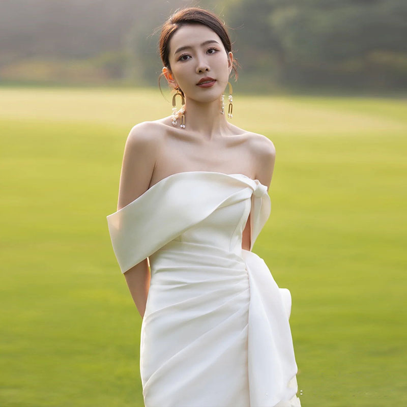 ウェディングドレス サテン 花嫁 二次会 結婚式 ブライダル ロングドレス 挙式 前撮り パーティードレス オフショルダー ドレス スレンダードレス 海外挙式 フォトウェディング オフホワイト wedding dress 披露宴 演奏会 小さいサイズ 大きいサイズ オーダーメイド