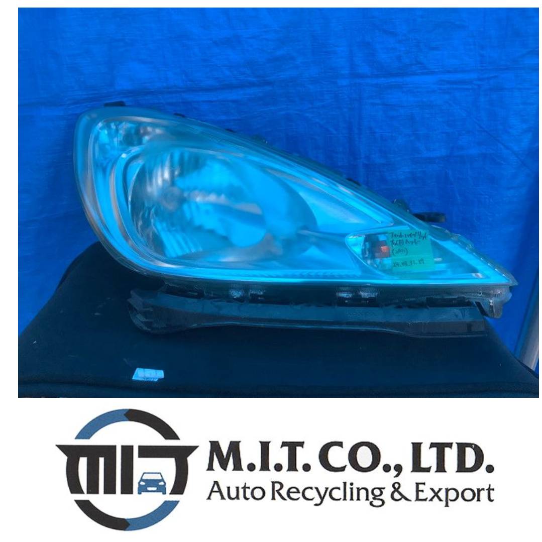 【中古】DAA GP1 フィット ハイブリッド (2011) 右（R) ヘッドライト ZKS 個人宅への発送不可最寄りの営業所止 MIT 24083139 美品