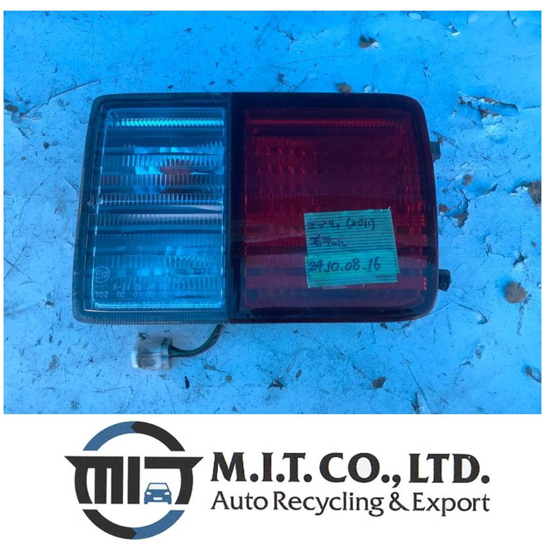 【中古】DBA DA641V エブリィ (2011) 右（R) テールランプ Z2S LE04H8129 MIT 24100816