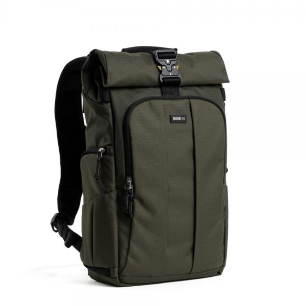 thinkTANKphoto(頭脳集団写真絵) 興味の中心尖んがり22L 緑であること通い路