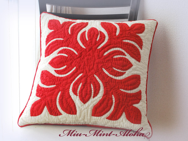 Miu Mint Super Fine Fabric Handmade Hawaiian Quilt Cushion