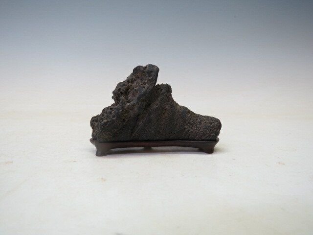 楽天市場】水石 八瀬巣立真黒石 【水石 盆石 自然石 人気商品 送料・代