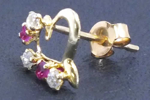 [22G K14スタッドピアス] 14金シェイプハートピアス 1個販売 ストーン 石付き キュービックジルコニア ピンク クリスタル ジュエル 14K キャッチピアス 本物の金のピアス 22ゲージ メンズ レディース 高級 プレゼント 耳 軟骨 ゴールドピアス イエローゴールド 片耳 ギフト｜ピアス専門ショップGreen Piercing