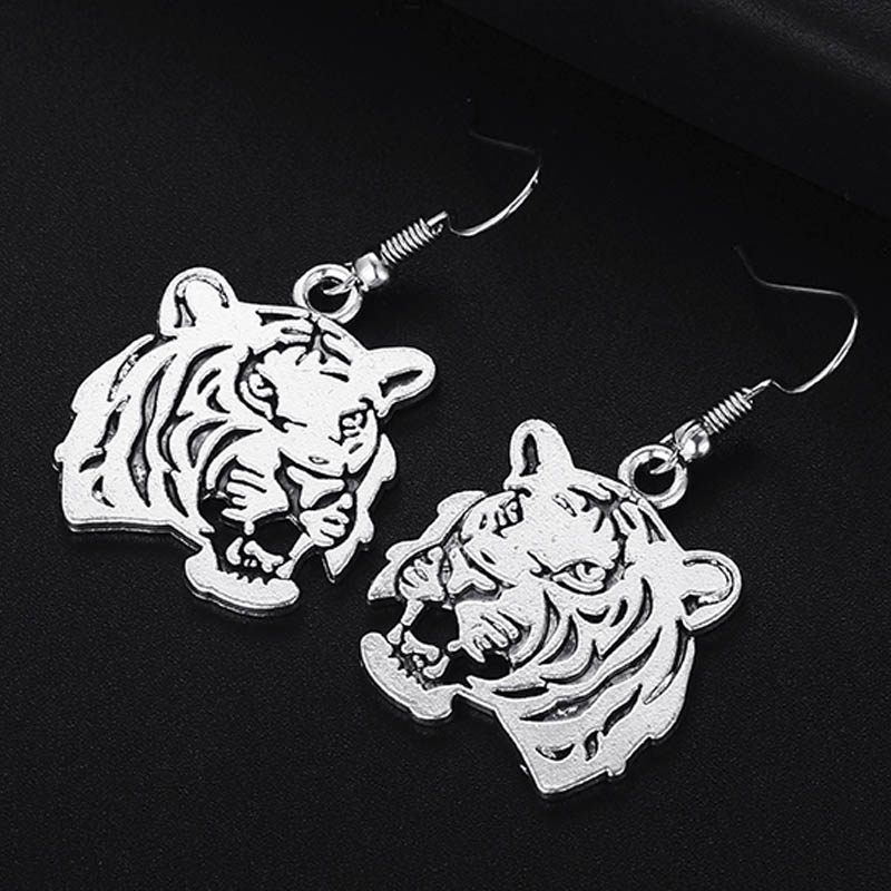 楽天市場】トラピアス シルバー925 虎 タイガー スタッドピアス