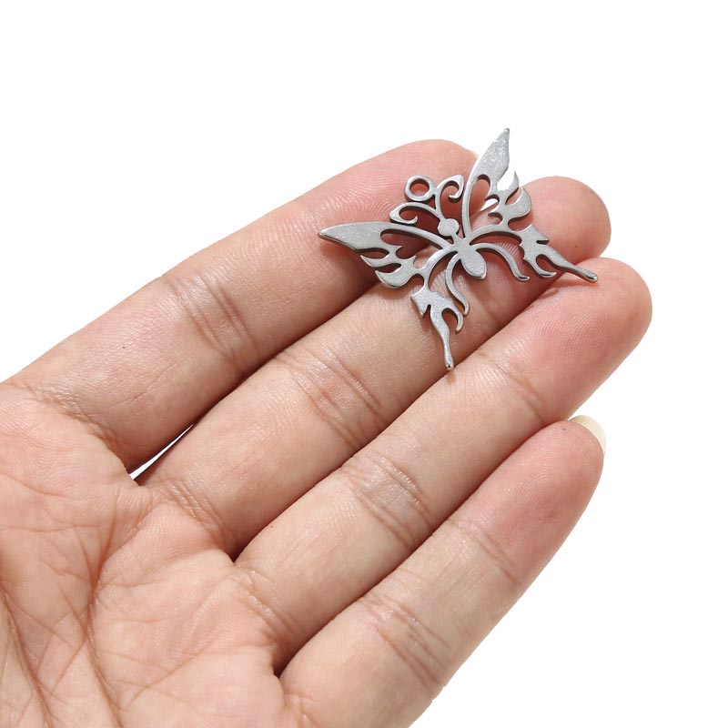 トライバルバタフライステンレスパーツ 1個販売 Diy ちょうちょう アクセサリー オリジナル クラフト チャームパーツ チョウチョウ ネックレス ハンドメイド ピアス プレゼント ペンダントトップ ボディピアス メンズ レディース 手作り 自作 自分で作る 蝶々 製作 部品