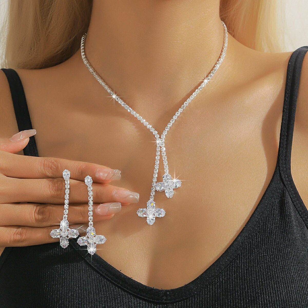 IVORY&CO*クリスタルシャンデリア ピアス＆ペンダント セット IVORY&CO(アイボリーアンドコー) パーティーアクセサリー