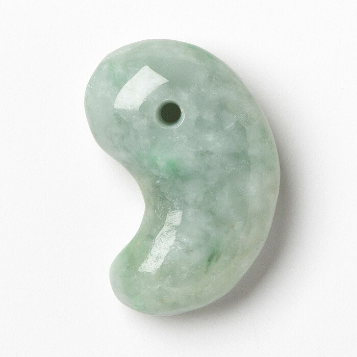 楽天市場】糸魚川翡翠 （いといがわひすい） 勾玉 青翡翠 透過 （入り