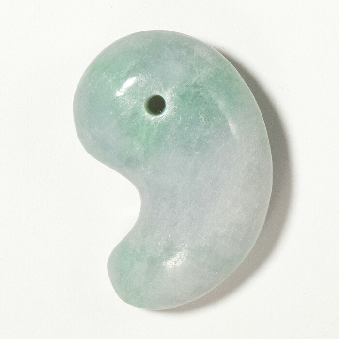 楽天市場】糸魚川翡翠 （いといがわひすい） 勾玉 青翡翠 透過 （入り