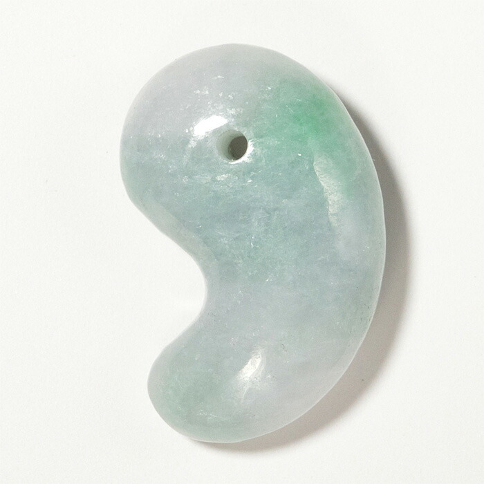 楽天市場】糸魚川翡翠 （いといがわひすい） 勾玉 青翡翠 透過 （入り