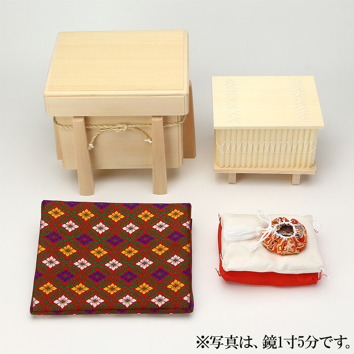 【 伊勢 宮忠 】【 御霊代用具 御霊代鏡入(白銅鏡)鏡3寸5分 】神棚 神具 神祭具 神鏡 白銅鏡 御鏡 かがみ 木曽桧 布 合金 銅|神棚 神具 製造販売 伊勢 宮忠