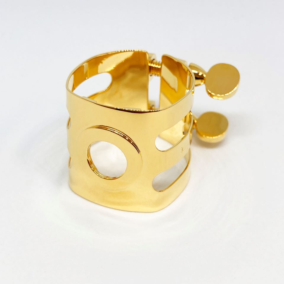 【値下げしました】【美品】金メッキ Alt.Saxリガチャー ケース付き BG ( ビージー ) L11 アルトサックスリガチャー トラディション
