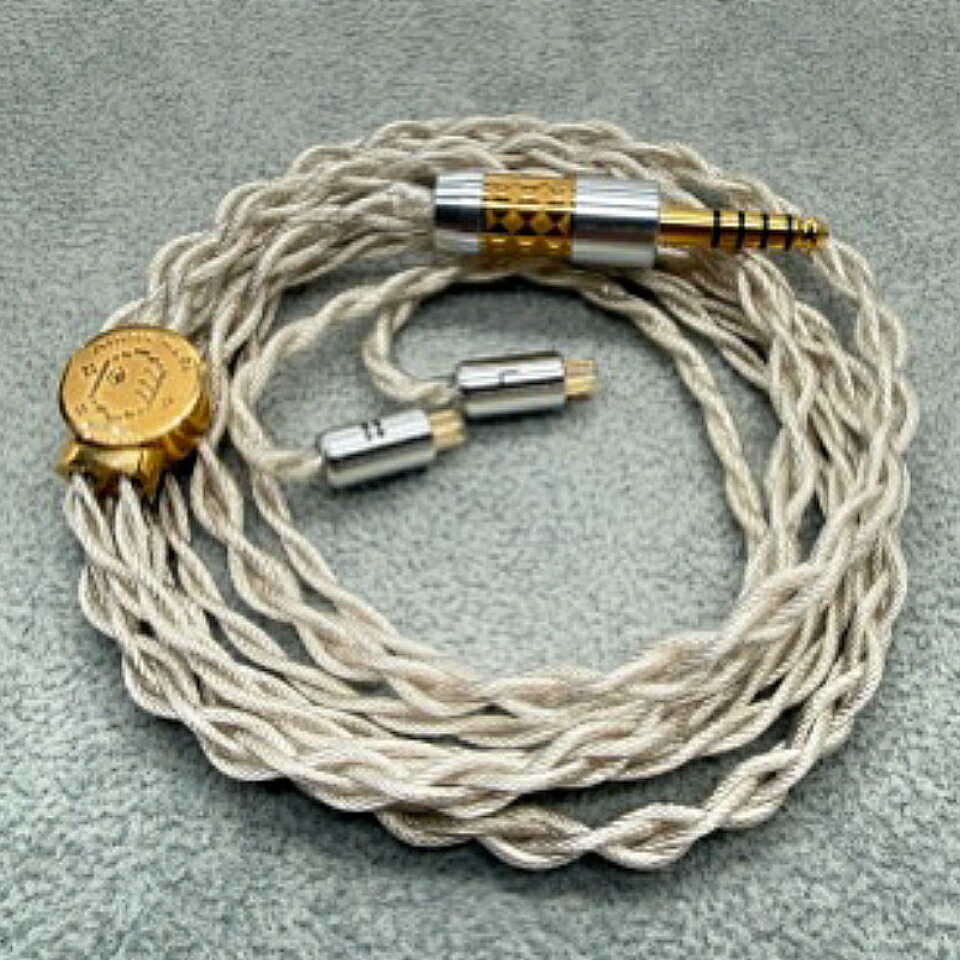 Ear Solution/EUREKA F 4.4MM/2PIN｜宮地楽器　ミュージックオンライン 72,600円