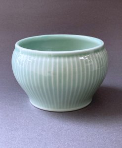 青磁　縞　建水　　　　　横石　嘉助作
