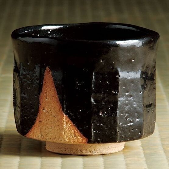 楽天市場】黒織部「わらや」写 沓形茶碗 : 宮下深和