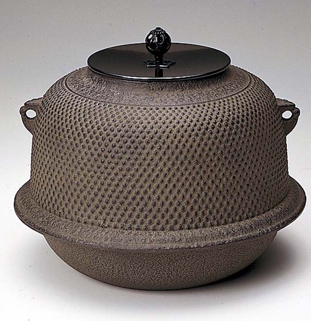 楽天市場】4-2 風炉釜 真形釜 菊桐地紋 【送料無料】 : カナシチ 楽天