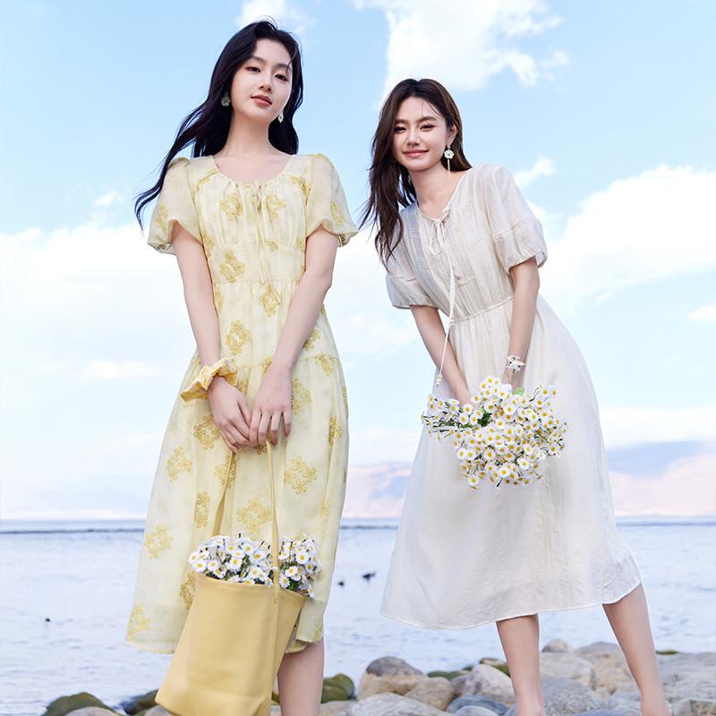 ワンピース レディース 黄色 シフォン 刺・墸 花柄 パフスリーブ 半袖 ロング丈 膝丈 体型カバー ゆったり 細見え マキシ丈 ドレス フェミニン ガーリー エレガント リゾート ビーチ 海 休日 バカンス デート お出かけ 通勤 普段使い 通気性 柔ら｜みやショップ店