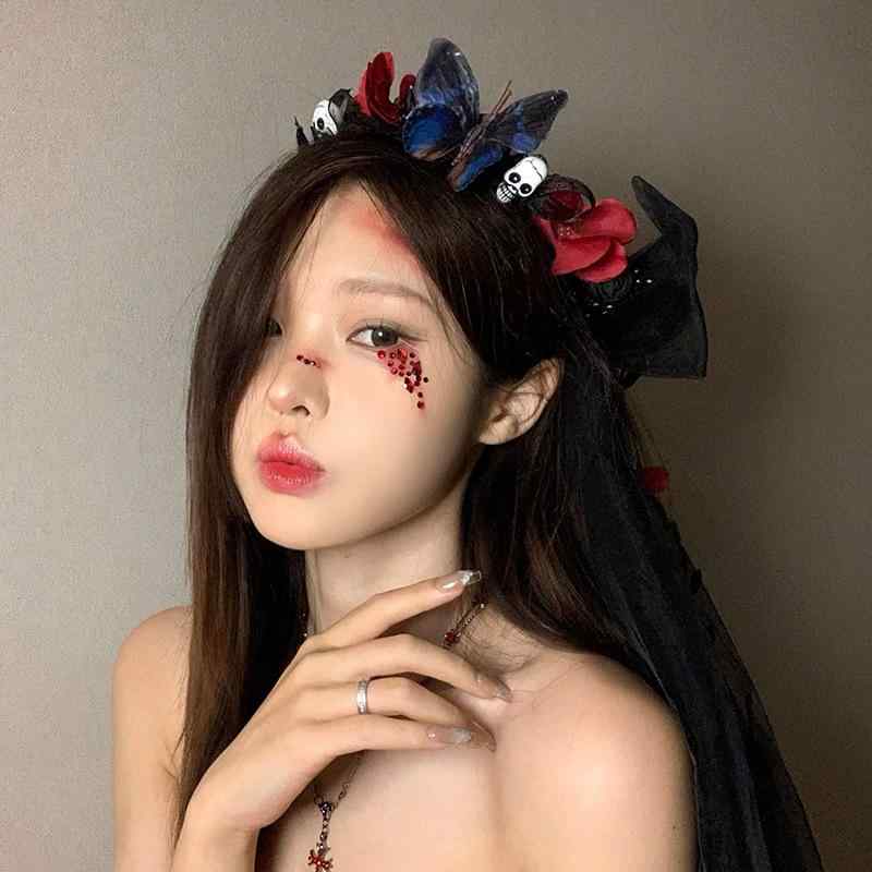 ゴシック 尖端佩び物 光る 蝶 花の冠 薔薇 野ざらし 尖端ダンス楽隊 頭を覆う物 髪の毛いの一番 チュール 網スピード競技 うす暗い 幻想曲 表現スタイル ハロウィン 寄りあい かざり付ける 声遣い 髪の毛繰り合わせる