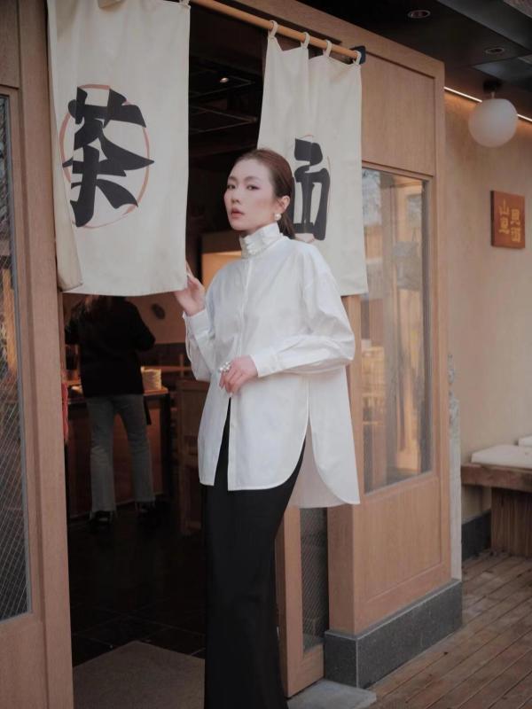 ティーシャツ お上さん用 瀬戸もの ハイネック 長袖 綿原料品 ゆったり影ぼうし 盤扣 日月 レトロスタイル トップス トップ