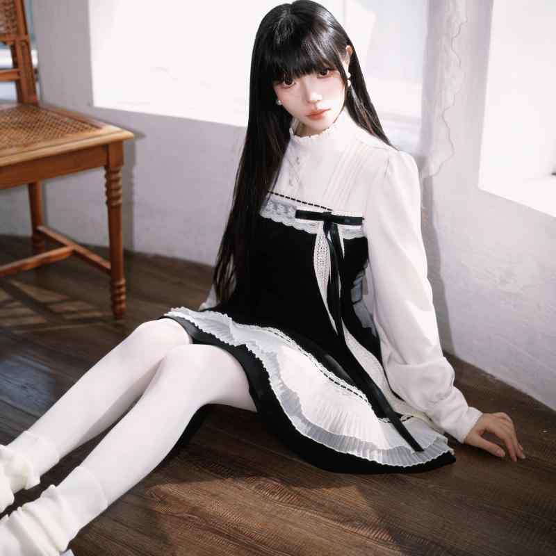 ワンピース レディース フレンチスタイル ブラックホワイト プリーツ加工 ウエストマーク ワイドフレアスカート 秋冬 Aライン ミニ丈 エレガント レイヤード対応 コットン混 伸縮性 ゆったりシルエット