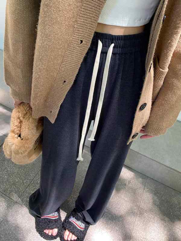 レディース ワイドパンツ ストレート ワイドレッグ ロング丈 柔らかい ゆったり スリム見せ 合わせやすい 春秋 裏地付き 快適 普段使い ボトムス トップスコーデ