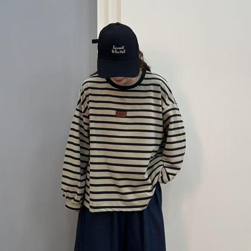 Tシャツ レディース 長袖 ストライプ柄 丸首 ゆったりシルエット リラックススタイル カジュアルウェア 秋シーズン 普段使い デイリーウェア コットン混紡 軽量素材 ソフトタッチ ベーシックアイテム