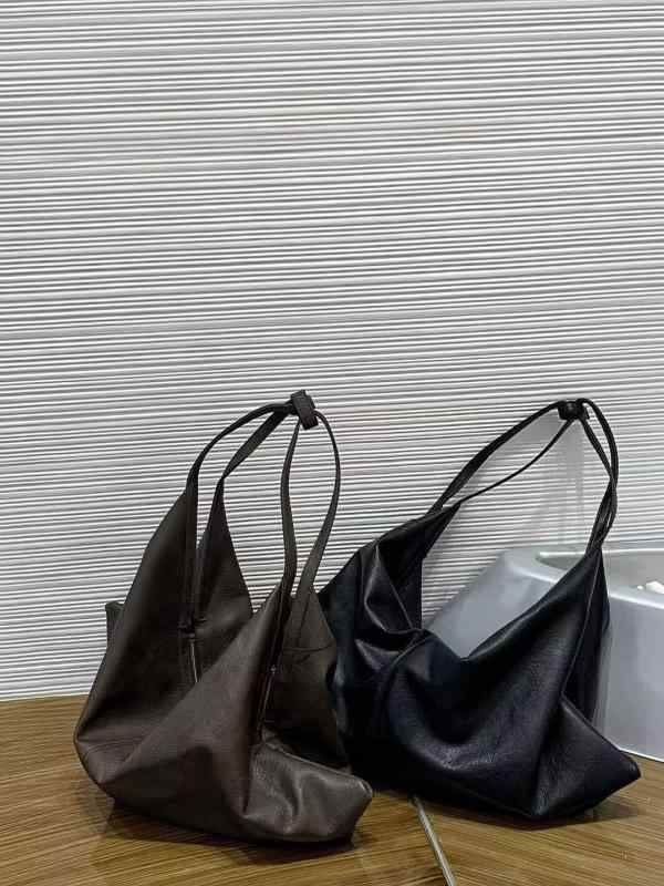 女性用 ショルダーバッグ シンプル 高級感 ゆったり 大容量 ソフトレザー 角型 ファッション 鞄 普段使い 軽量 切り替えデザイン