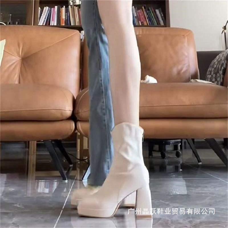 ショートブーツ レディース ホワイト 厚底ヒール 中丈 アンクル レトロ フレンチスタイル かわいい セクシー 小柄対応 日常使い カジュアル スタイリッシュ 上品 エレガント 快適 軽量