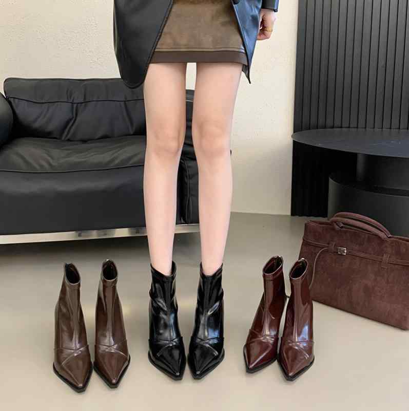レディース 秋冬 ショートブーツ ポインテッドトゥ 細ヒール ハイヒール フレンチスタイル スリムレッグ 脚長効果 ベーシック 普段使い 通勤対応 スタイリッシュ 女性用 アンクル丈 6,834円