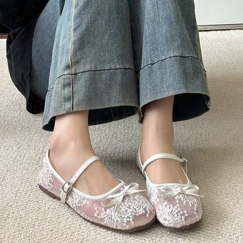 メアリージェーンシューズ レディース フラット メッシュ素材 刺繍 蝶結び カットアウト クッションソール 疲れにくい 軽量 通勤用 普段使い 伸縮性 吸湿速乾