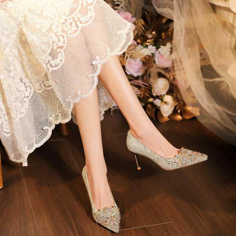 ウェディングシューズ ハイヒール シャンパンカラー レディース 新婦用 キラキラ スパンコール チュール 装飾 ブライダル 靴 結婚式 汎用 デザイン 華やか 足元 おしゃれ