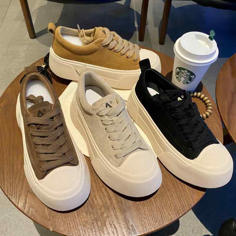 レディース 厚底スニーカー 本革 白 軽量 カジュアル 秋用 プラットフォーム クッション性 脚長効果 シンプルデザイン 普段使い
