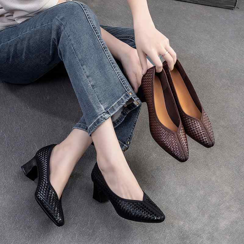パンプス 女性用 秋 レトロ 編み込み 尖頭 低ヒール 浅口 通勤 普段使い オフィス カジュアル コーディネート 軽量 通気性 快適 スタイリッシュ エレガント モダン ｜みやショップ店 9,951円